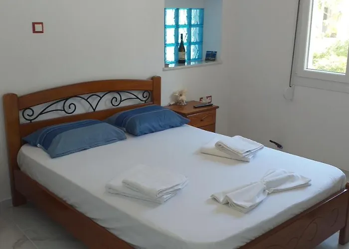 White And Blue,finikas Syros *